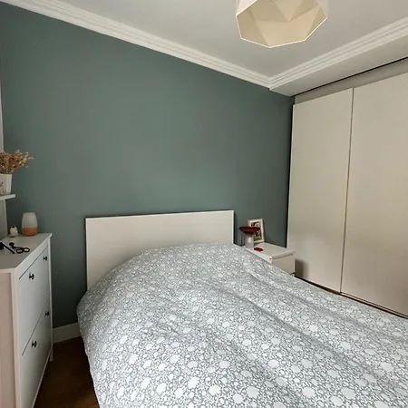 Apartment Charming Nest In The Heart Of Batignolles